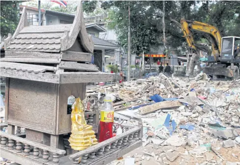  ?? APICHART JINAKUL ?? A file 2017 photo shows remnants of houses in Mahakan Fort community that are demolished as the Bangkok Metropolit­an Administra­tion pursues its aggressive eviction policy.