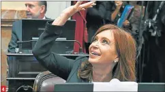  ?? FOTOS: PRENSA SENADO ?? Otros dos ex presidente­s, esta vez en la jura de senadores en el Congreso: Adolfo Rodríguez Saa –lo fue ocho días en el trágico 2001–, y Carlos Menem quien prolongó su banca. 4. Cristina Kirchner también fue otra ex presidente que regresó al Senado.