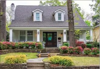  ?? LINDA GARNER-BUNCH/Arkansas Democrat-Gazette ?? This home, located at 2115 N. Spruce St. in Little Rock, has about 3,811 square feet and is listed for $850,000 with Amber Gibbons of the Charlotte John Co. Today’s open house is from 2 to 4 p.m. For more informatio­n, call Gibbons at 501-681-5721.