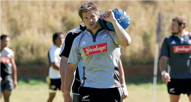  ?? PHOTOSPORT ?? Richie McCaw at an infamous ‘reconditio­ning’ camp held at Rugby League Park, Wellington, in March, 2007. The All Blacks recorded excellent fitness numbers but they lacked match hardness when they returned to Super Rugby.