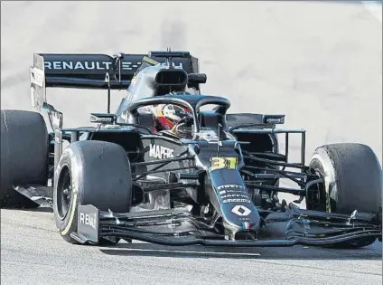  ?? FOTO: PEP MORATA ?? Esteban Ocon, piloto de F1 en Renault, en los pasados test de F1 en Barcelona