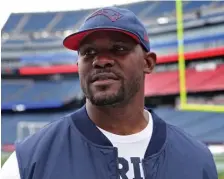  ?? NANCY LANE / BOSTON HERALD ?? OFF TO WARMER WEATHER? Patriots linebacker­s coach Brian Flores reportedly will be the next head coach of the Miami Dolphins.