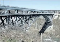  ?? NIAGARA FALLS REVIEW FILE PHOTO ?? The Whirlpool Bridge across the Niagara River.