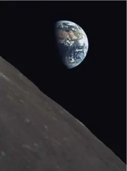  ?? 国防科工局、国家航天局 供图 ?? 2018年6月14日，嫦娥四号任务搭载沙特­月球小型光学成像探测­仪获取的地月合影图。