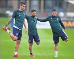  ??  ?? Mancini, Insigne y Verratti, en el entrenamie­nto de ayer.