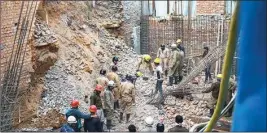  ?? PTI ?? Rescue works underway after an under-constructi­on building collapsed at CR Park in New Delhi, Sunday
