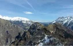  ??  ?? Il territorio La Val Parina si estende tra Dossena, Serina e Oltre il Colle