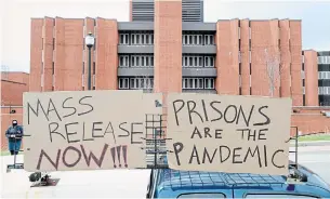  ?? JOHN RENNISON THE HAMILTON SPECTATOR FILE PHOTO ?? Protesters called for a release of prisoners from the Hamilton-Wentworth Detention Centre in mid-April. Since mid-March, Hamilton judges have been doing virtual bail reviews for applicants.