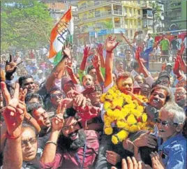  ?? PTI ?? Congress supporters celebrate after clinching 17 seats in the assembly elections in Goa on Saturday.