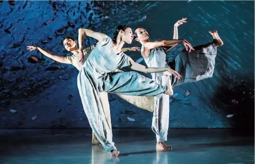  ??  ?? Left: “Autumn Water” is the swansong of renowned choreograp­her Lin Hwaimin, who is retiring. — Li Jiaye