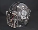  ??  ?? PROTOTYP: Dieser Prototyp des ersten Ultrasone-Kopfhörers legte den Grundstein für die 30-jährige Erfolgsges­chichte.