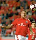  ??  ?? Nicolás Castillo está a la espera de la llegada de un nuevo DT al Benfica.