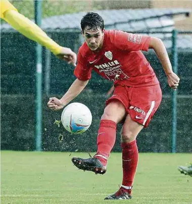  ?? Fotos: Fernand Konnen ?? Kevin Marques und die Rosporter hätten F91 ein Bein stellen können.