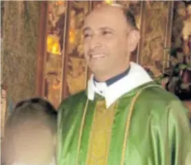  ??  ?? Carlos José. El acusado fue sacerdote del colegio San Francisco Javier.