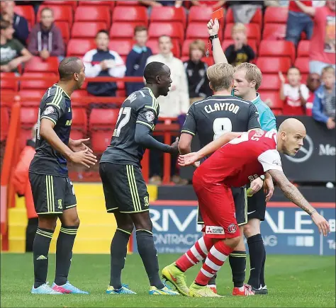  ?? PICTURES: Paul Dennis/TGSPHOTO ?? MARCHING ORDERS: A red card for Middlesbro­ugh's Albert Adomah