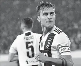  ?? (AP) ?? Capitán y figura. Dybala clavó un golazo al minuto de partido y condujo a su equipo a un nuevo triunfo en la Serie A de Italia.