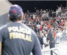  ?? | AGENCIAUNO ?? Los fanáticos albos podrían quedarse sin viajar a Brasil para el partido contra el Palmeiras