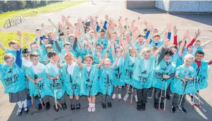  ??  ?? Clean sweep
School pupils, including these children from Renfrew’s Arkleston Primary, were involved last year