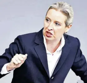 ?? FILIP SINGER / EFE-EPA ?? Alice Weidel durante su intervenci­ón en un pleno en el Bundestag.