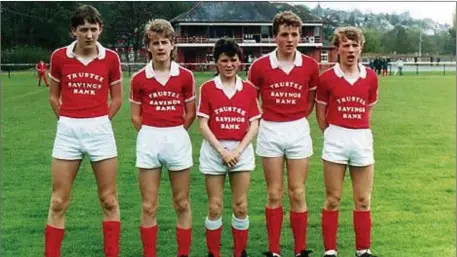  ??  ?? Roy Keane (centre) with his fellow Rockmount players who all went on to play for Ireland.