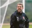  ?? Foto: Krieger ?? Nlz‰leiter Alexander Frankenber­ger freut sich über die Trainingsm­öglichkei‰ ten für die Fca‰jugend.