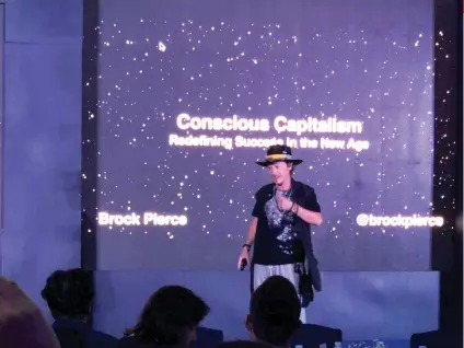  ?? CONTRIBUTE­D FOTO ?? SEEING OPPORTUNIT­Y. Venture capitalist Brock Pierce speaks at the Beach Blockchain Conference Thursday. Pierce noted that with over 80 percent of the population unbanked, there’s a big market that can be introduced to the new technology.