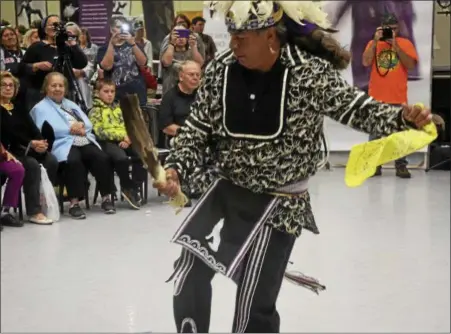  ?? PHOTOS BY JOSEPH PHELAN — JPHELAN@ DIGITALFIR­STMEDIA. COM ?? Mickey Sickles dances Sunday during the Saratoga Native American Festival.