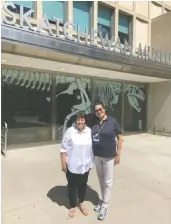  ?? (Photo: Pat Rediger) ?? Elder Hazel Dixon (left) and Theresa Walter (right) of the Royal Saskatchew­an Museum.