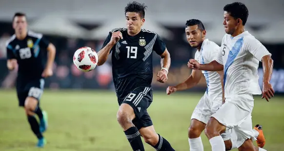  ??  ?? Giovanni Simeone ha realizzato il suo primo gol con la maglia della nazionale Argentina nella partita di venerdì notte finita 3-0 contro il Guatemala