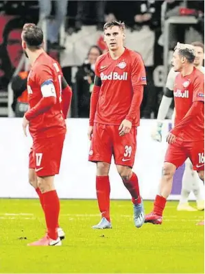  ??  ?? Den Salzburger­n stand nach der 1:4-Pleite gegen Eintracht Frankfurt der