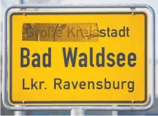  ?? GRAFIK: SIMON HAAS ?? Fotomontag­e des Ortsschild­es von Bad Waldsee in Verbindung mit der Frage: Wird es irgendwann so kommen?