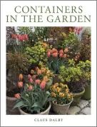  ?? COURTESY OF COOL SPRINGS PRESS ?? One lesson from Dalby's book: Annuals and herbaceous perennials are among the most rewarding choices for container gardening.