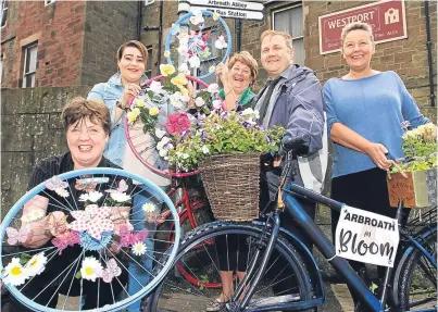  ?? Picture: Mhairi Edwards. ?? From left: Maureen Beedie, Fiona MacGregor, Jean Stewart, Sandy Beedie and Fiona Laing are determined to continue their efforts to make the town more attractive.