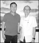  ??  ?? Edwin Chen (left) with Antonio Roces.