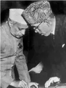  ?? (THE HINDU PHOTO ARCHIVES AND SPECIAL ARRANGEMEN­T) ?? ◣
Political past Sheikh Abdullah (right) with Jawaharlal Nehru; and (below) Chitralekh­a Zutshi.