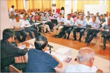  ?? PHOTO SUPPLIED ?? CNRP members attend a permanent committee meeting in Phnom Penh yesterday.