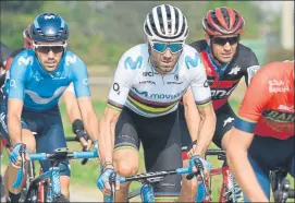  ??  ?? El ciclista murciano lució el maillot arcoiris de campeón del mundo