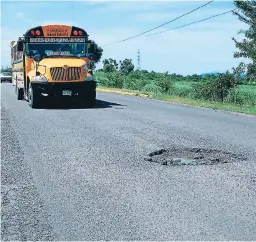  ?? FOTO: EL HERALDO ?? La carretera hacia Marcovia es una de las más transitada­s del departamen­to tanto por vehículo livianos y pesados como motociclet­as.