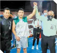  ?? FOTO: CORTESÍA ?? Coyote Rodríguez le hiló el quinto descalabro consecutiv­o al ex monarca mundial Gato Guerrero. /