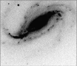  ??  ?? LEFT: A time lapse composed of images taken by Buso at the moment of discovery. The supernova becomes visible as a rapidly brightenin­g object beneath the host galaxy.