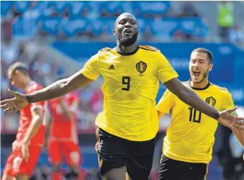  ?? FOTO: AFP ?? Die beiden Doppeltors­chützen beim 5:2 gegen Tunesien: die belgischen Stars Romelu Lukaku (vorne) und Eden Hazard.