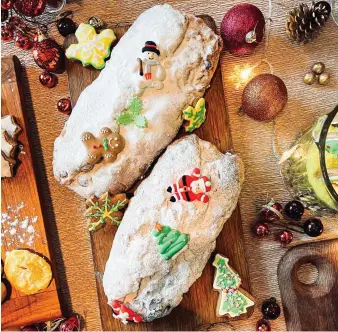  ?? ?? CHRISTMAS STOLLEN