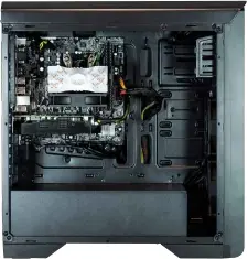  ??  ?? ABOVE The microATX motherboar­d looks tiny inside the cavernous case