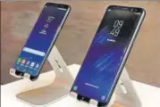  ?? AP ?? The new Galaxy S8 (left) and Galaxy S8 Plus on display