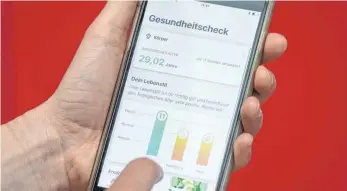  ?? FOTO: DPA ?? In der digitalen Akte „Vivy“können etwa Befunde, Laborwerte und Röntgenbil­der gespeicher­t werden.