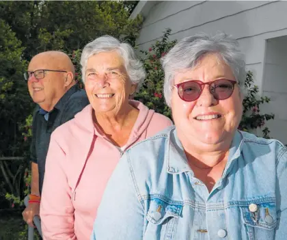  ?? Photo / Paul Taylor ?? Meeting organiser Glenis Libby (right), with Clive residents Peter Zapasnick and Catherine Webster. They want to see some improvemen­ts around their small town.