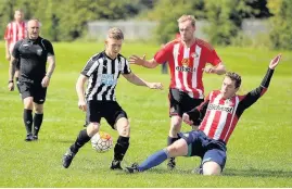  ?? DAVE CHARLTON ?? Charity match at Fiddler’s Field in Gateshead