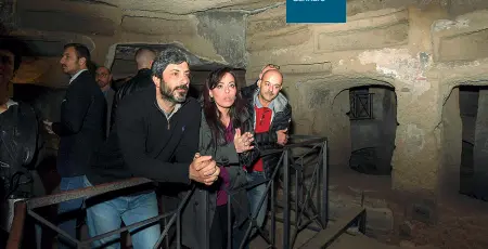  ??  ?? Meraviglie Anche il presidente della Camera Roberto Fico ha visitato giorni fa le catacombe di San Gennaro