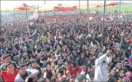  ?? MANOJ DHAKA/HT ?? Women clad in black dupattas at a dharna in Jassia village of Rohtak district on Sunday.