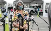  ?? PEDRO PORTAL pportal@miamiheral­d.com ?? Miami-Dade Mayor Daniella Levine Cava ended the county’s last local mask rule, which required facial coverings in county-owned buildings. The announceme­nt on Thursday followed new guidance from the CDC declaring fully vaccinated people no longer have to wear masks.